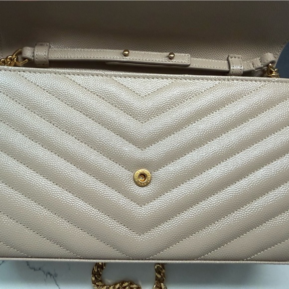 CLASSIC CASSANDRE Chain Wallet in Grain de Poudre Leather (Dark Beige) - Picture 9 of 15